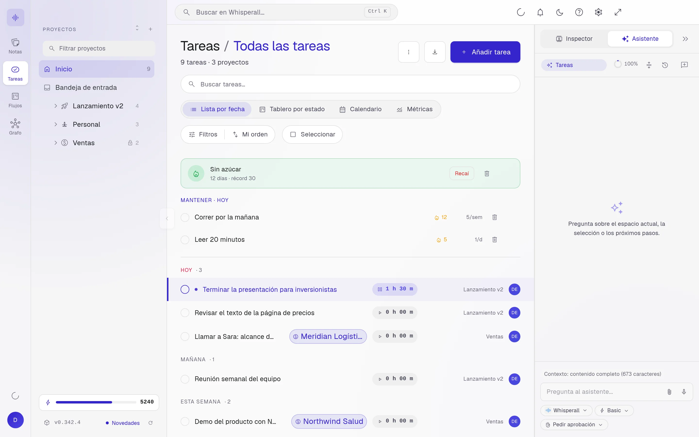Lista de tareas en Whisperall por fecha, con su proyecto y su cronómetro